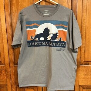 Disney Hakuna Matata The Lion King Graphic Shortsleeved Tee XL